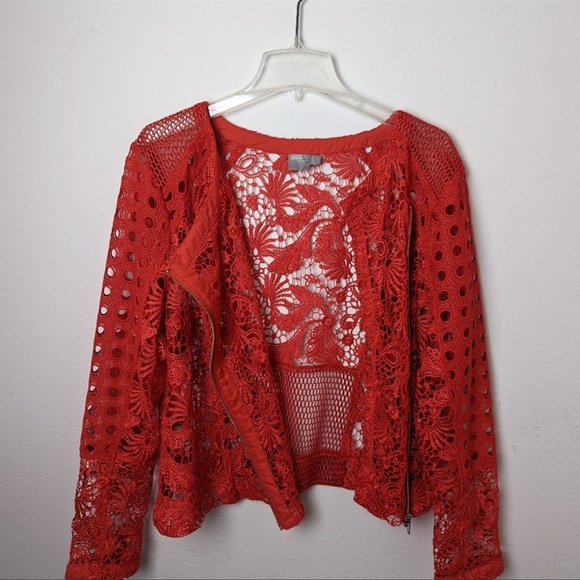 ASOS CURVE Mixed Lace Panel Jacket - Picture 5 of 14